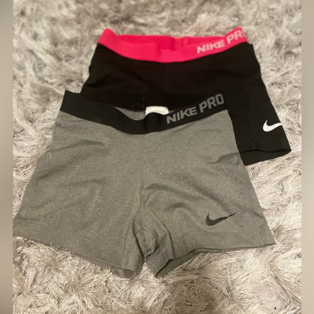SOLD!!!!!!!! Nike 3” biker shorts SIZE SMALL active gym shorts